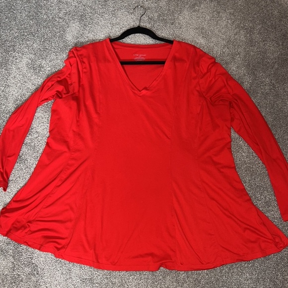 Woman’s long sleeve shirt - Picture 4 of 4